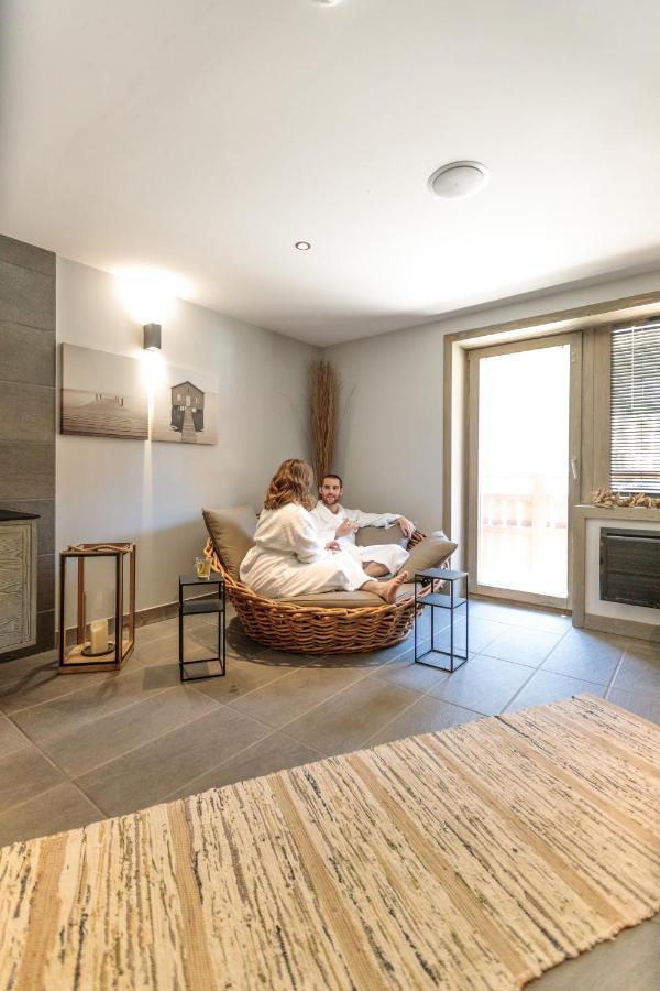 Victoria Lodge, Friendly Hotel Val-dʼIsère Exteriör bild